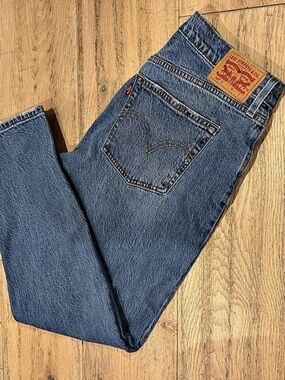 Levi's 501 Curve Straight Leg Jeans Waist 32 NWT